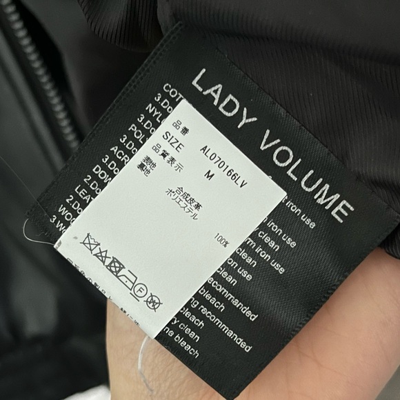 LADY VOLUME vegan leather cropped jacket - Picture 3 of 3